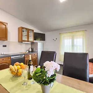 Apartment Ines, Pula